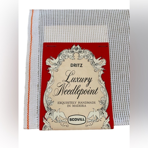 Red Strawberries PreWorked VTG NOS Dritz 3182/1 Needlepoint Madeira 17x17” - Picture 6 of 7